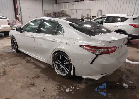 2019 Toyota Camry Xse z USA, uszkodzony, nr VIN 4T1B61HK9KU765962